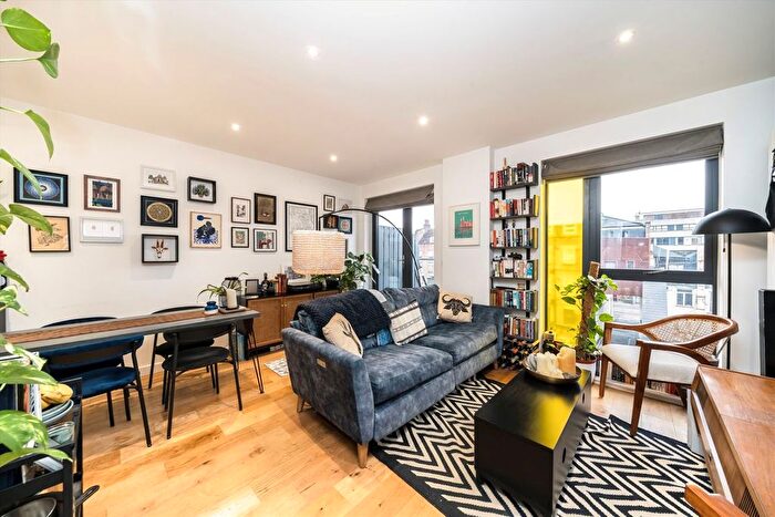 1 Bedroom Flat For Sale In Waleorde Road, Elephant Amp; Castle, SE17