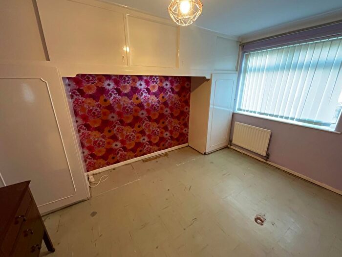2 Bedroom Flat For Sale In Edgmond Court, Sunderland, SR2