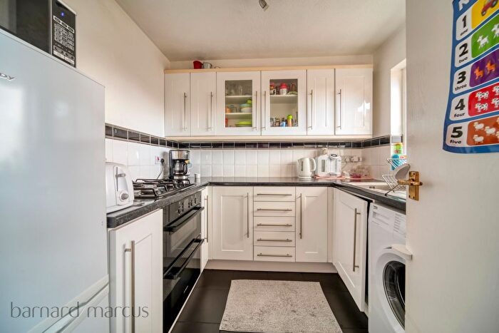 2 Bedroom Maisonette To Rent In Lilian Road, Streatham, SW16