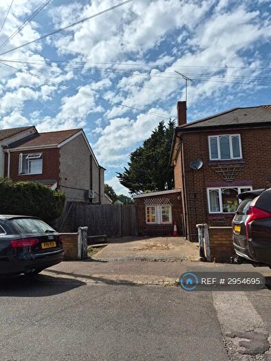 2 Bedroom End Of Terrace House To Rent In Solway Road South, Luton, LU3