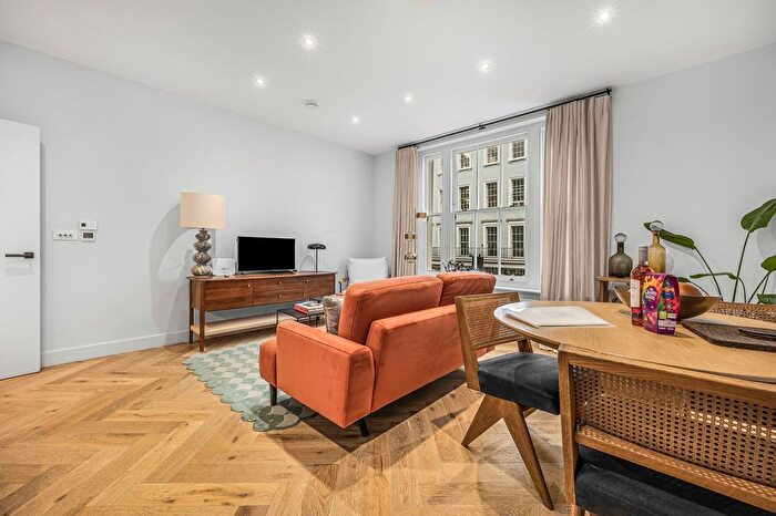 1 Bedroom Flat To Rent In Charlotte Street, Fitzrovia, W1T
