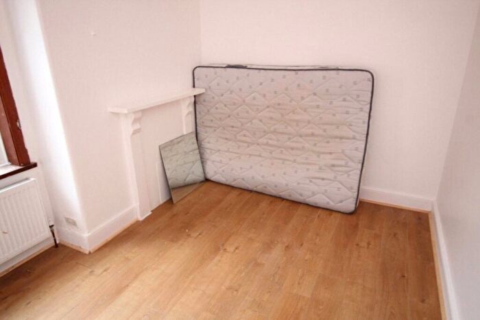 1 Bedroom Flat To Rent In Western Parade, Southsea, Hampshire, PO5