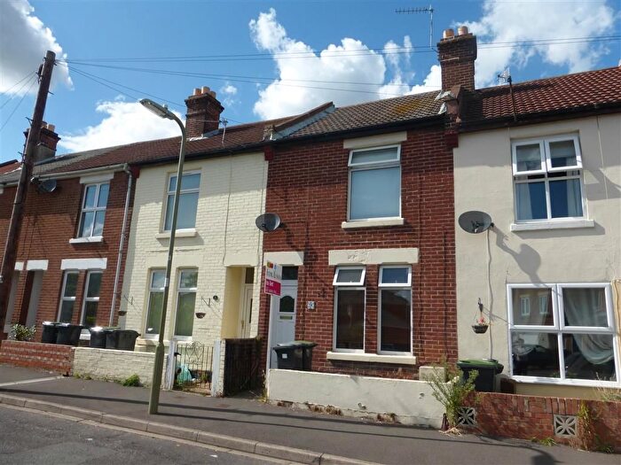 2 Bedroom Property To Rent In Bucklers Road, Gosport, PO12