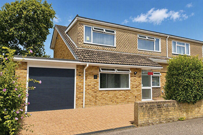 5 Bedroom Semi-Detached House For Sale In Meadow Walk, Gosport, PO13