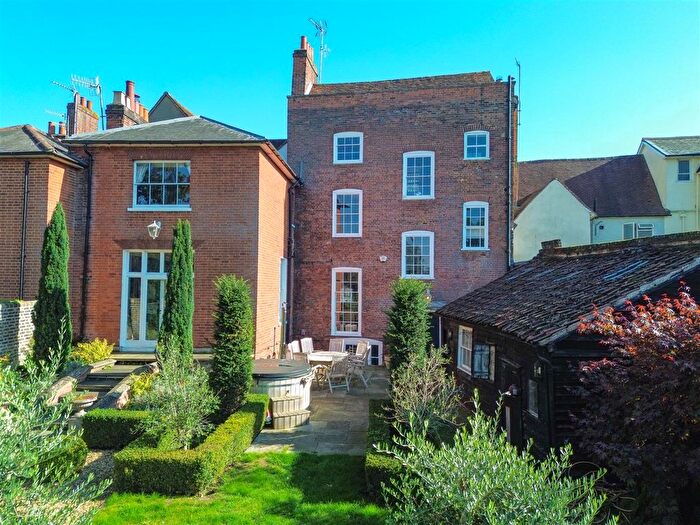 6 Bedroom Town House For Sale In West Street, Hertford, SG13