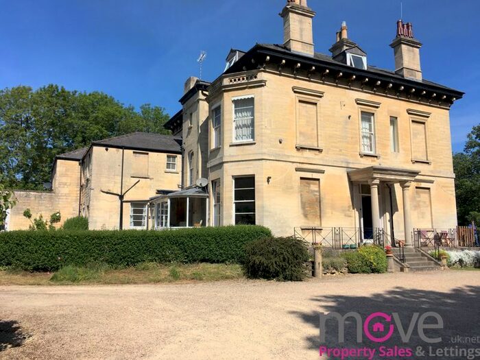 1 Bedroom Flat To Rent In Leckhampton Hill, Cheltenham GL53