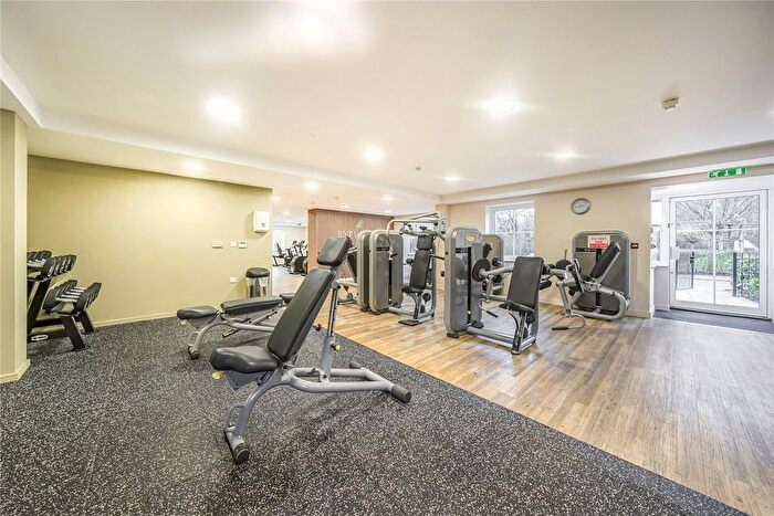 2 Bedroom Flat For Sale In Eden Road, Dunton Green, Sevenoaks, Kent, TN14