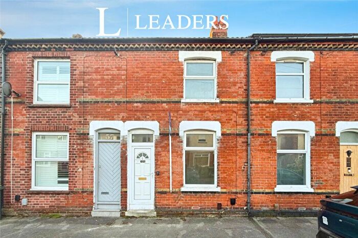 3 Bedroom Terraced House For Sale In Avenue Road, Gosport, Hampshire, PO12