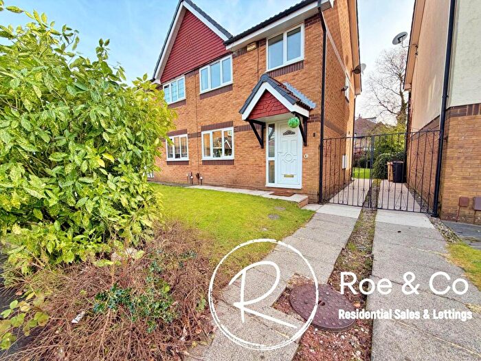 3 Bedroom Semi-Detached House To Rent In Masbury Close, Sharples, Bolton, BL1