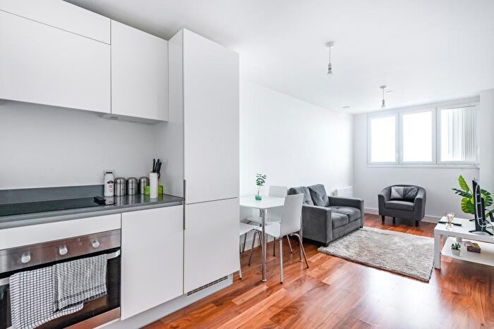 2 Bedroom Apartment To Rent In Hagley Road, Birmingham, B16