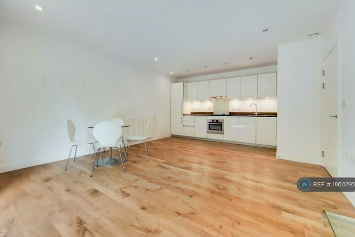 1 Bedroom Flat To Rent In Johnson Court, London, SE9