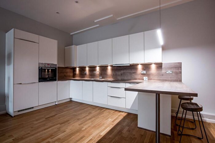 3 Bedroom Flat To Rent In Cotton Lofts -A Shacklewell Lane, E8