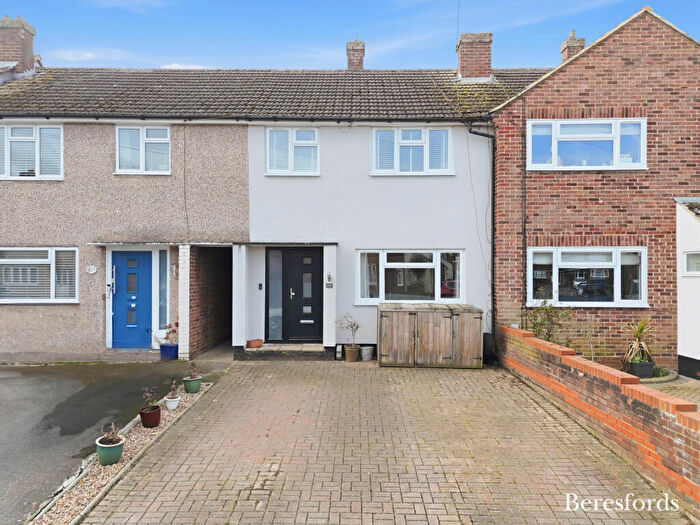 3 Bedroom Terraced House For Sale In Larch Grove, Chelmsford, CM2