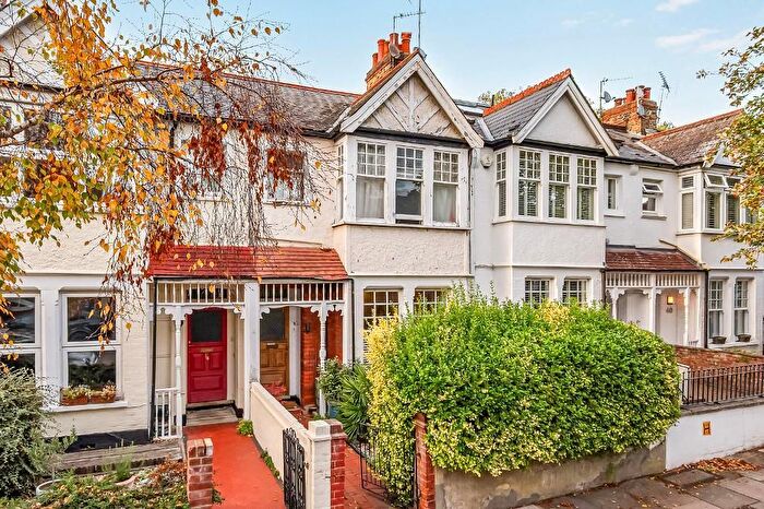 1 Bedroom Flat For Sale In Windermere Road, Ealing, London, W5