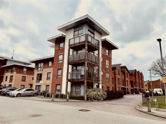 1 Bedroom Apartment To Rent In Commonwealth Drive, Crawley, RH10