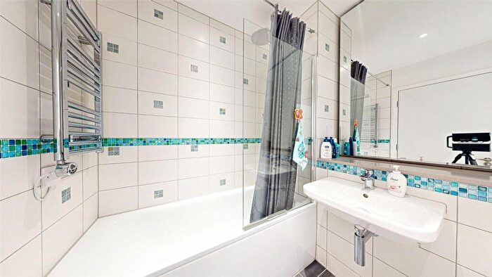 1 Bedroom Penthouse To Rent In Local Crescent, Hulme Street, Manchester, M5