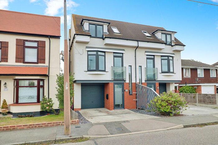 4 Bedroom Semi-Detached House To Rent In Church Road, Hadleigh, SS7