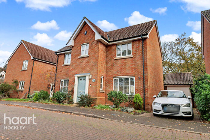 4 Bedroom Detached House For Sale In Victory Lane, Rochford, SS4