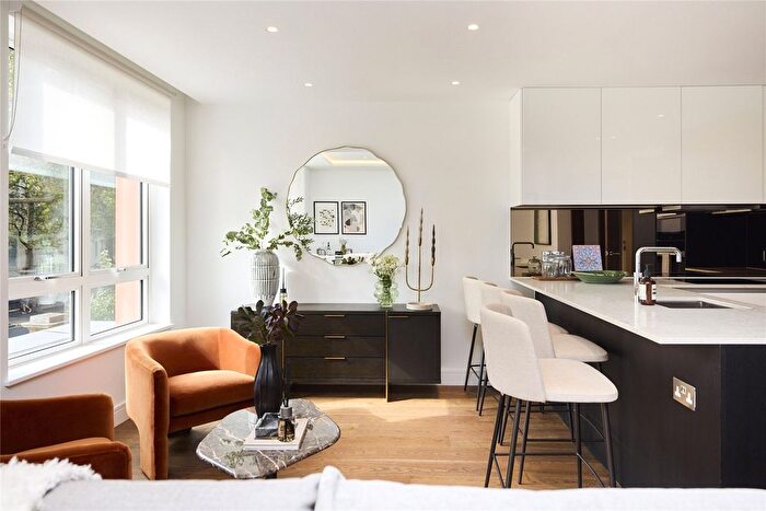 2 Bedroom Flat To Rent In Bayswater Road, London, W2