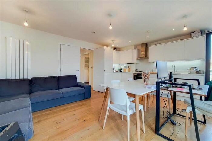 3 Bedroom Flat To Rent In Standard Place, London, EC2A
