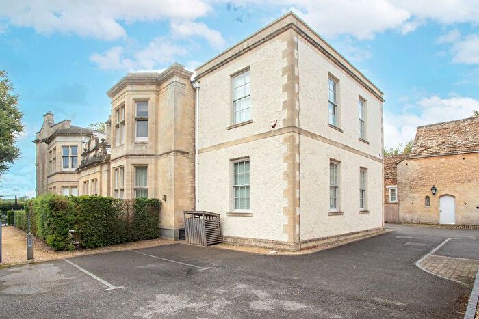 2 Bedroom Town House For Sale In The Chipping, Tetbury, GL8