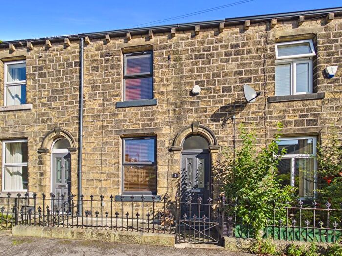 2 Bedroom Terraced House To Rent In East Parade, Steeton, BD20
