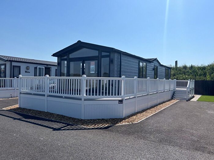 2 Bedroom Park Home For Sale In Edithmead, Highbridge, TA9