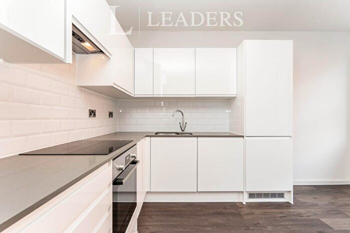 1 Bedroom Flat To Rent In Ogle Road, SO14