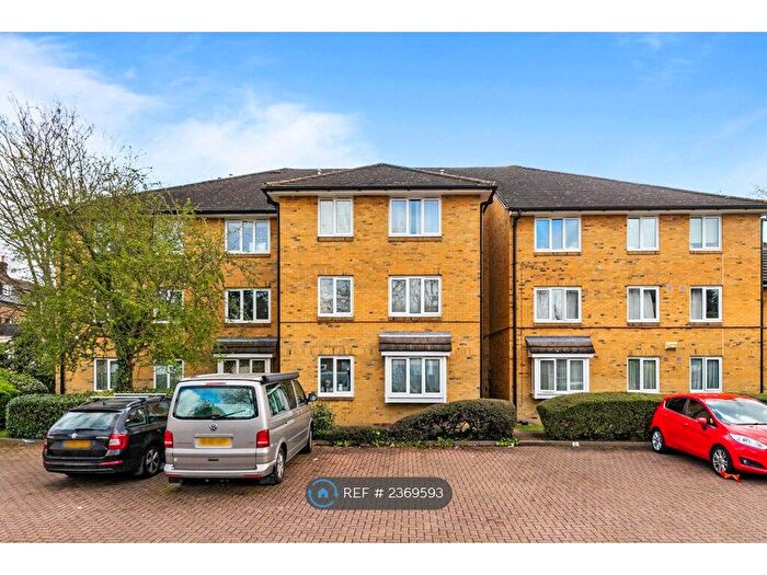1 Bedroom Flat To Rent In Keswick Court, London, SE13