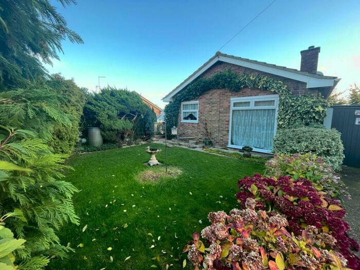 2 Bedroom Bungalow For Sale In Green Park, Chatteris, PE16