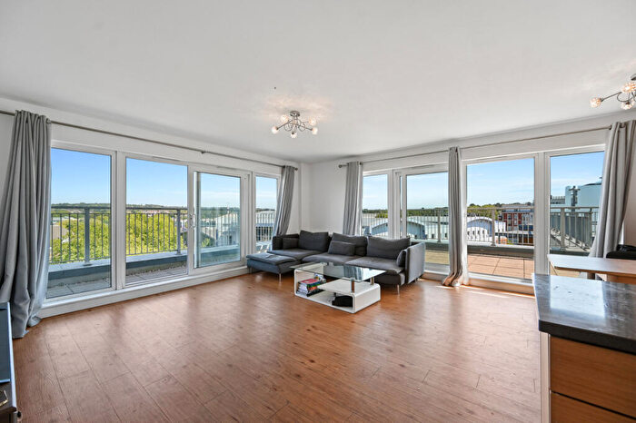 3 Bedroom Flat For Sale In Artic House, Heritage Avenue, NW9