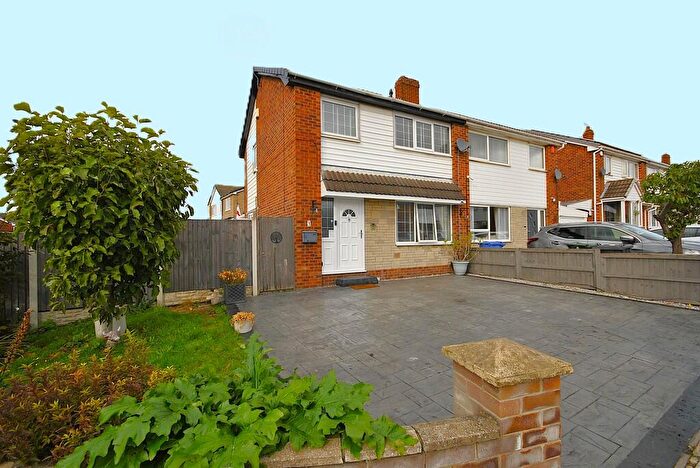 3 Bedroom Semi-Detached House For Sale In Ormsby Close, Doncaster, DN4