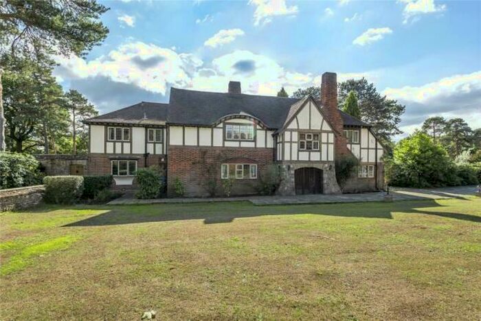 5 Bedroom Detached House To Rent In Shirley Hills Road, Croydon, CR0