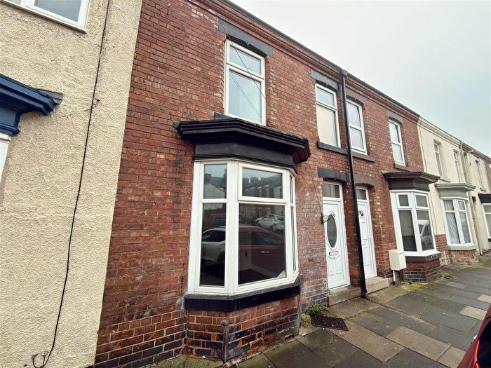 3 Bedroom Terraced House For Sale In Easson Road, Darlington, DL3