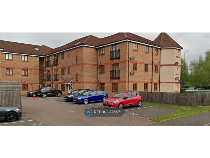 2 Bedroom Flat To Rent In Elmhurst Court, Wednesbury, WS10