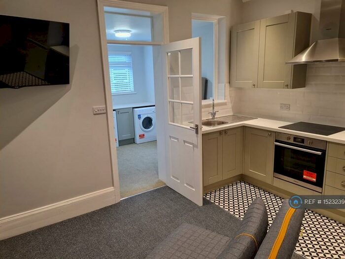 Studio To Rent In Wellesley Road, Clacton-On-Sea, CO15