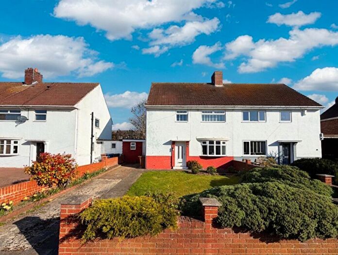 3 Bedroom Semi Detached House For Sale In Sycamore Avenue, Dinnington, Newcastle Upon Tyne, NE13