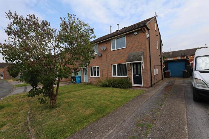 2 Bedroom Semi Detached House For Sale In Bibury Close, Hull, HU8