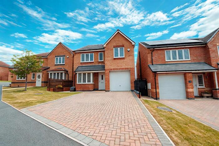 4 Bedroom Detached House For Sale In Belfry Way, Ripley, DE5