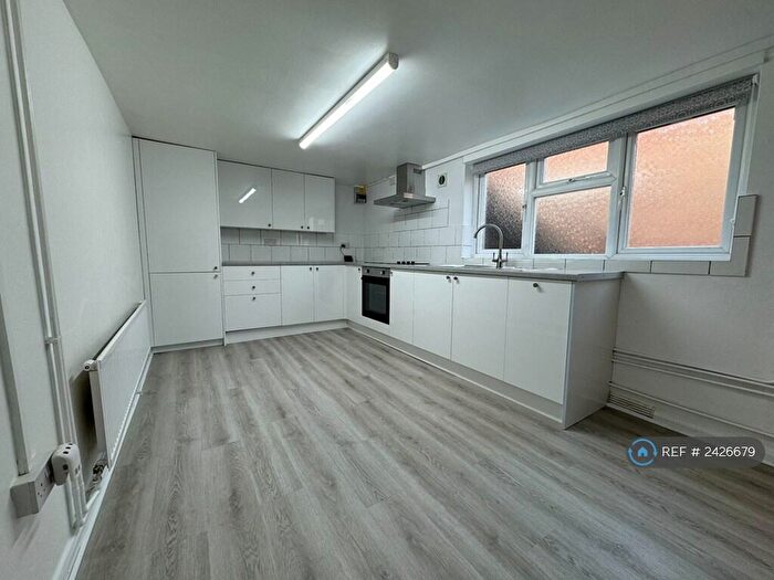 1 Bedroom Maisonette To Rent In Tavistock Street, Bedford, MK40