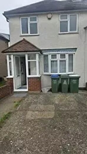 3 Bedroom Terraced House For Sale In Slade Gardens, Erith, DA8