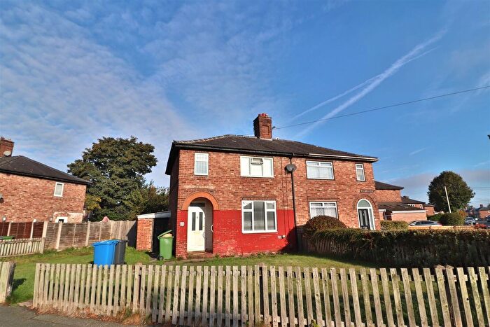 3 Bedroom Semi-Detached House To Rent In Barrymore Avenue, Warrington, WA4