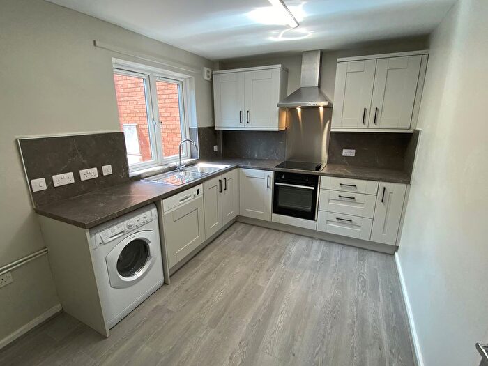 2 Bedroom Flat To Rent In Mill Lane, Stockport, SK6