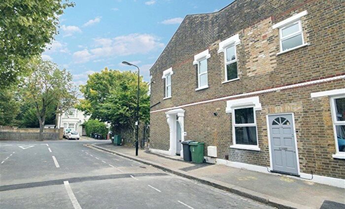 1 Bedroom Flat To Rent In Bulwer Road, Leytonstone, London, E11