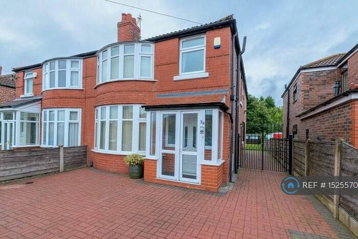 4 Bedroom Semi-Detached House To Rent In Finchley Road, Manchester, M14