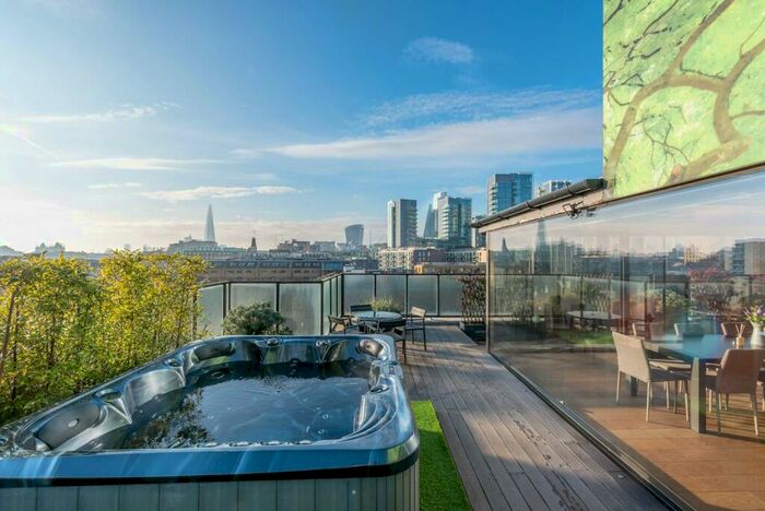 3 Bedroom Flat To Rent In Victoria Mills, Boyd Street, Aldgate, London, E1