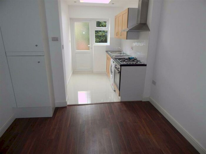 2 Bedroom Maisonette To Rent In Braemar Avenue, London, Middlesex, NW10