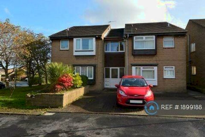 Studio To Rent In Morley, Leeds, LS27