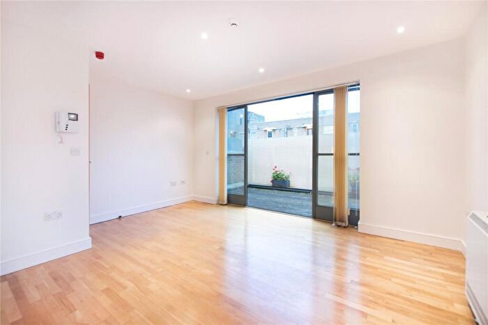 2 Bedroom Apartment To Rent In Banner Street, London, EC1Y