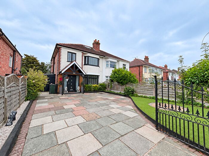 4 Bedroom Semi-Detached House For Sale In Preston New Road, Southport, PR9